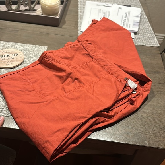 red parachute pants - Picture 3 of 3